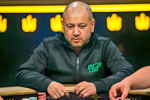 $826k Pot For Rob Yong In The Million Dollar Game