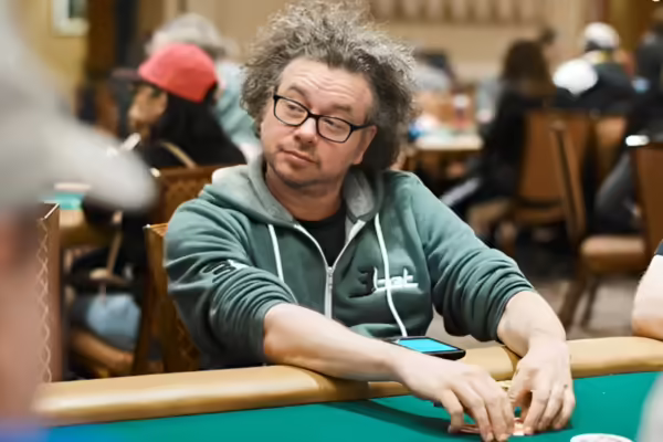 Ylon Schwartz